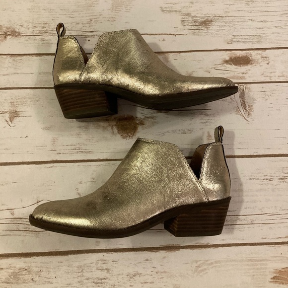 Lucky Brand | Shoes | Lucky Brand Gold 